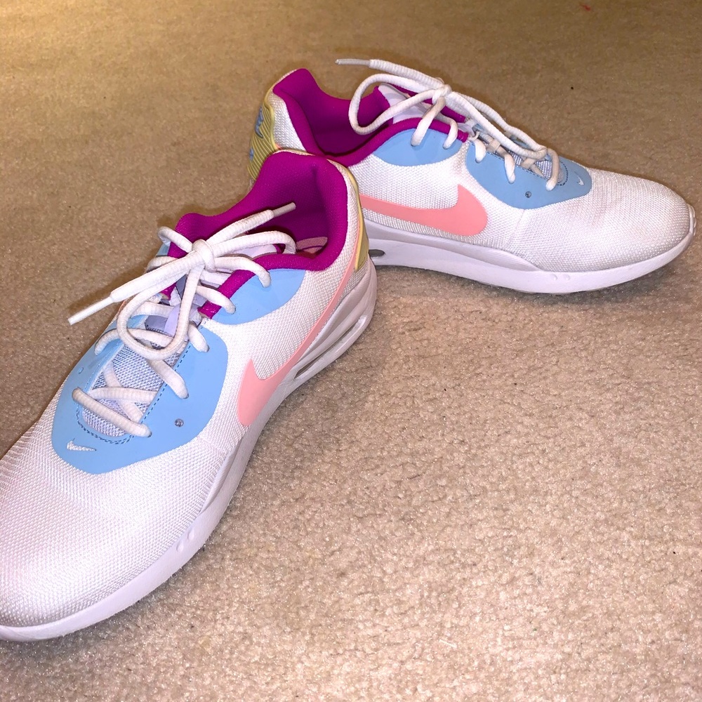 Women’s Nike Air Max 270, size 10, worn twice